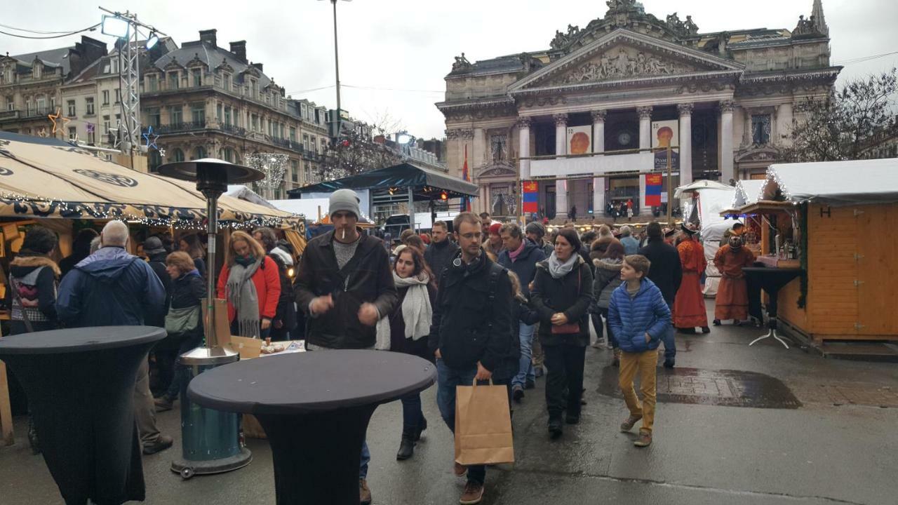 Les Pieds A La Grande Place Brussel Buitenkant foto